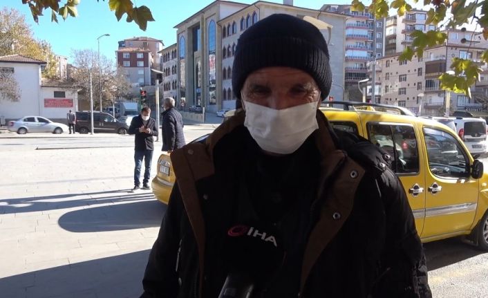 Ticari taksicinin ’koronalı müşteri’ korkusu: "İndirsem bir türlü, gitsem bir türlü"