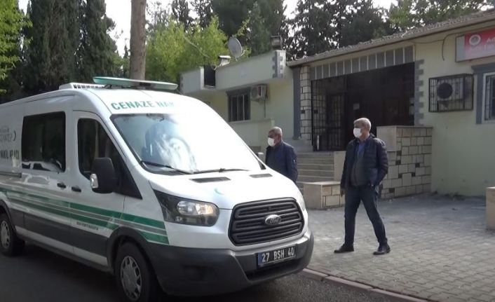 Üniversite öğrencisi genç kız evinde ölü bulundu