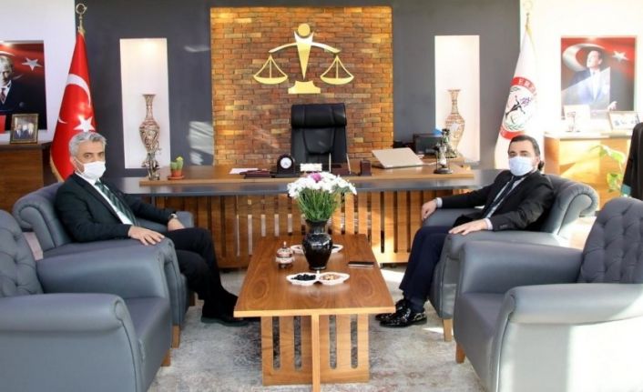 Vali Makas’tan baro, Erzincan TSO ile Sosyal Yardımlaşma ve Dayanışma Vakfına iade-i ziyaret