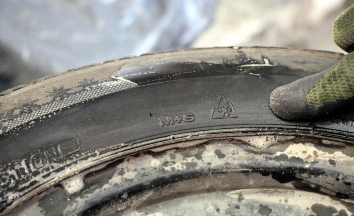 Vatandaşlar 1 Aralık’ı beklemeden araçlarına kış lastiği taktırmaya başladı