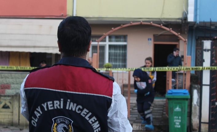 Yaşlı kadının kahvesine uyuşturucu hap koyup ölümüne sebep olmuşlar