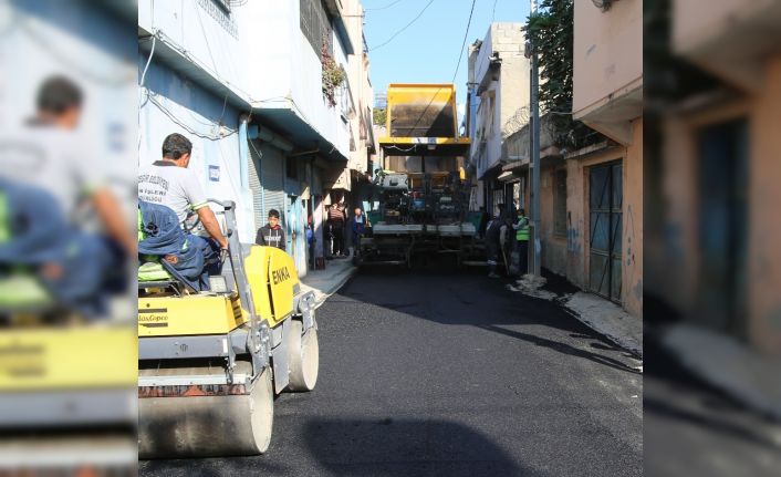 Yüreğir’de asfalt çalışmaları devam ediyor