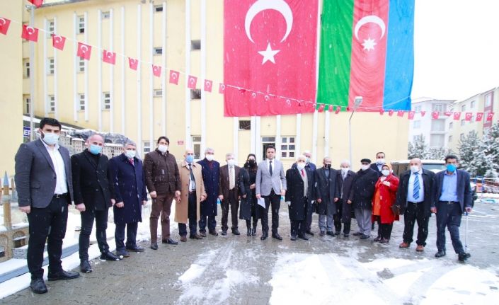 AK Parti Belediye Meclisi üyeleri, Savcı Sayan’a yönelik tehdit ve hakarete tepki gösterdi