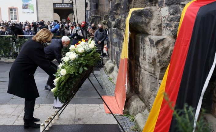 Almanya’daki araç saldırısında hayatını kaybedenler için anma töreni