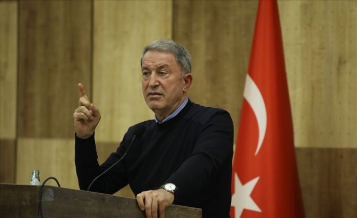 Bakan Akar: "Türk unsurlarına yapılacak herhangi bir saldırı girişiminde katil Hafter unsurları her yerde meşru hedef olarak görülecektir"