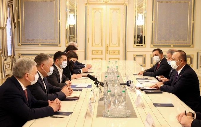 Bakan Çavuşoğlu ve Bakan Akar, Ukrayna Devlet Başkanı Zelenskiy ile görüştü