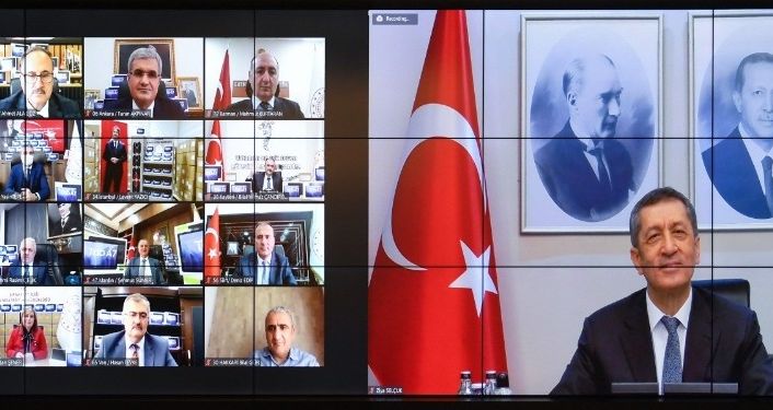 Bakan Selçuk: “Dağıtımını sürdürdüğümüz 500 bin adet tablet bilgisayarın tamamını, Ocak ayı sonuna kadar öğrencilerimize ulaştırmış olacağız”