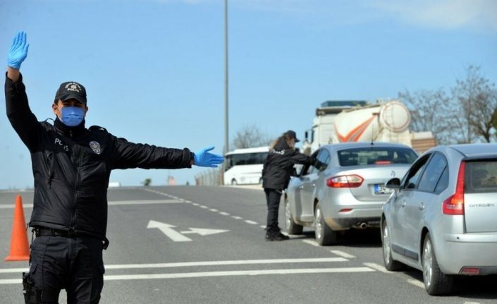 Bilecik’te sokağa çıkma kısıtlamasına uymayan 1 kişiye 3 bin 150 TL idari para cezası kesildi