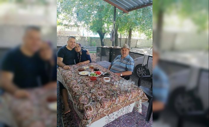 Bir ay içinde anne, baba ve oğlu koronadan hayatını kaybetti