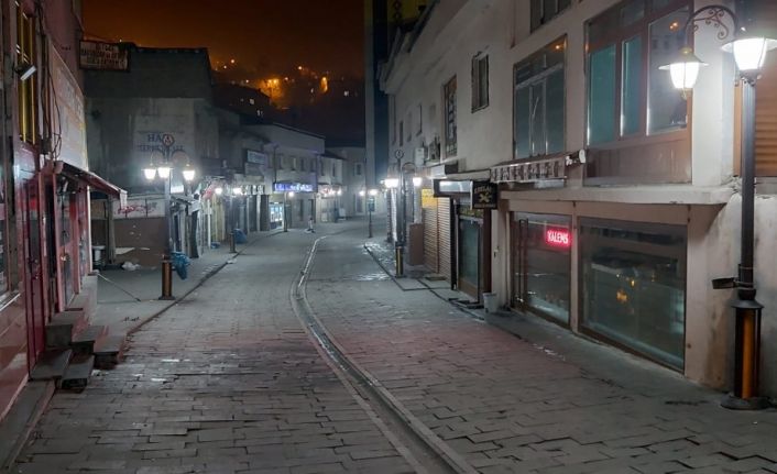 Bitlis’te kısıtlama ile birlikte sokaklar boş kaldı