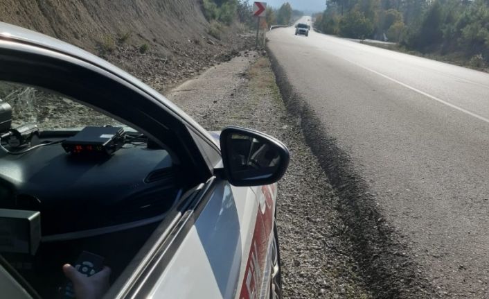 Burdur’da 68 araç sürücüsüne toplam 2 bin 945 TL para cezası