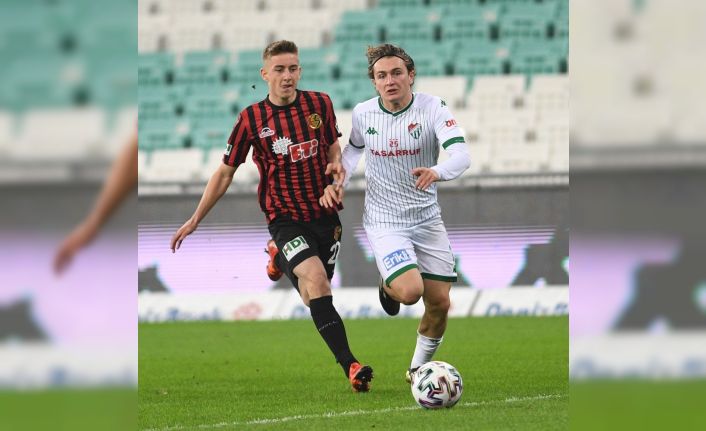 Bursasporlu futbolcular değerine değer kattı - Burak Kapacak ve Ali Akman, TFF 1.Lig’in en değerli isimleri oldu