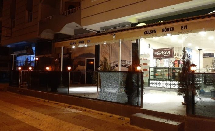 Çorum’da börekçi dükkanı ikinci kez kurşunlandı: 1 yaralı