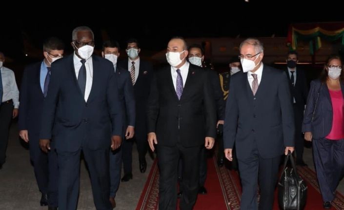 Dışişleri Bakanı Çavuşoğlu, Gine Devlet Başkanı Conde’nin yemin törenine katıldı