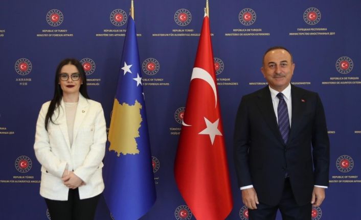 Dışişleri Bakanı Çavuşoğlu: “Kardeş bir ülkede Türkiye’ye darbe yapmış bir terör örgütünün mevcudiyetini görmek istemeyiz”