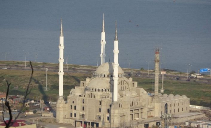 Doğu Karadeniz’in en büyük cami ve külliyesinin yüzde 65’lik bölümü tamamlandı