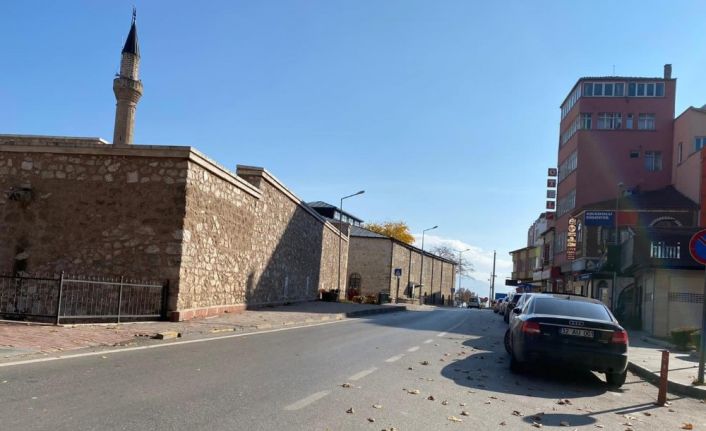 Eğirdir’de sokağa çıkma kısıtlamasını ihlal eden 2 kişiye ve tedbirlere uyulmayan bir iş yerine ceza uygulandı