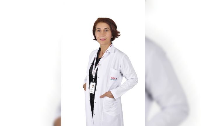 Enfeksiyon Hastalıkları Uzmanı Dr. Kacar: “AIDS semptom vermeksizin yıllarca vücutta bulunabilir”