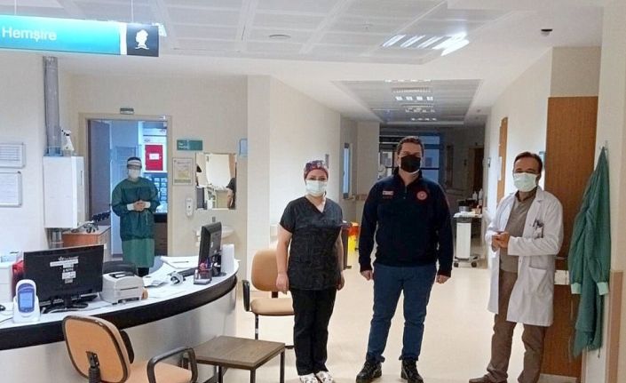 Eskişehir İl Sağlık Müdürü Prof. Dr. Uğur Bilge hasta ziyaretlerine devam ediyor