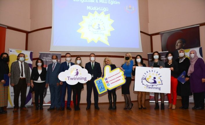 eTwinning ödüllerini Tosun’un elinden aldılar