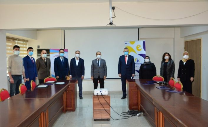 ETwinning projeleri kalite etiketlerinin takdim töreni gerçekleştirildi