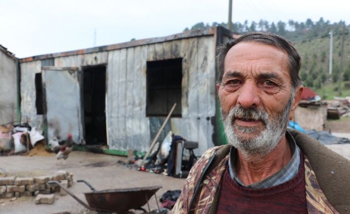 Evi ile birlikte biriktirdiği kefen parası da yanan vatandaş Türkiye’yi ağlattı