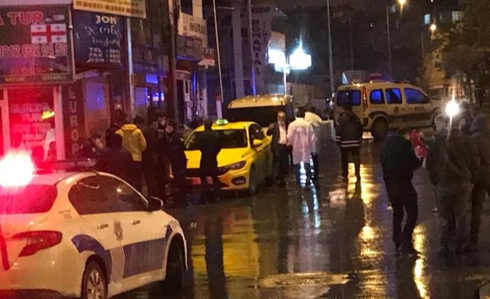 Fatih’te bekçilere ateş eden 3 şüpheli şahıstan 1’i  bacağından vurularak etkisiz hale getirtildi