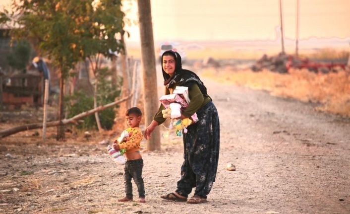 ’Garip Seyyahın’ insanın yüreğine dokunan hikayesi: Köylerdeki çocuklara oyuncak götürmek için memurluktan istifa etti