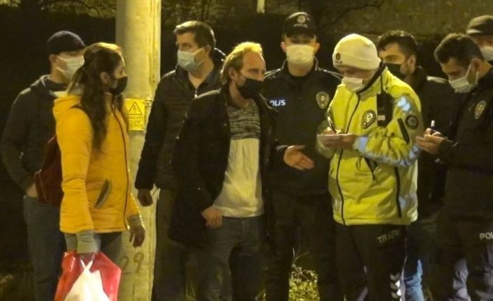 Hafif ticari araçla orta refüje çarpan sürücü 110 promil alkollü çıktı