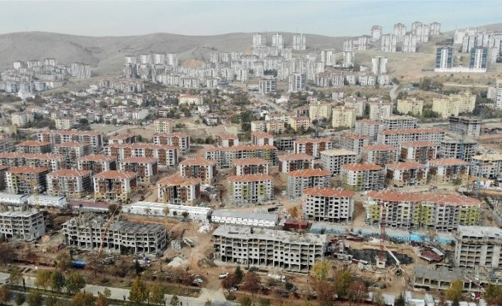 Hem yıkım, hem yapım çalışması sürüyor, bir mahalle 2 bin 251 konutla hızla dönüşüyor