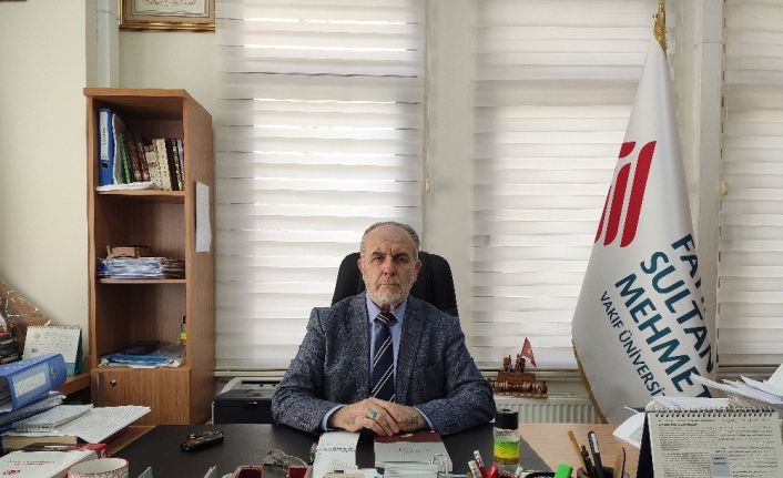 İBB’nin Şeb’i Arus etkinliğini değerlendiren Prof. Turan: “Halkın dini inançları ve gelenekleriyle oynamamalıdır”