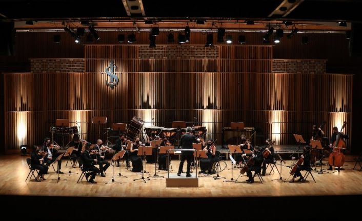 İş Sanat, yeni yılın gelişini “Yine de Güzeldir Yaşamak” konseriyle kutlayacak