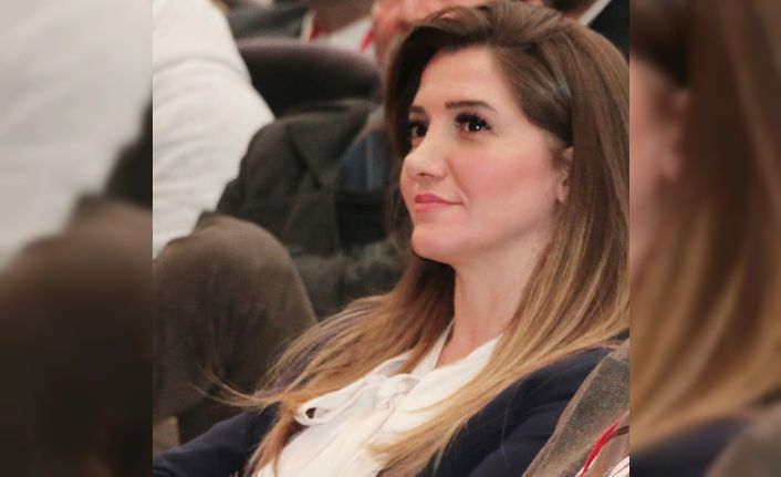 İzmir’deki camilerden korsan müzik yayınını paylaşan Banu Özdemir davasında karar