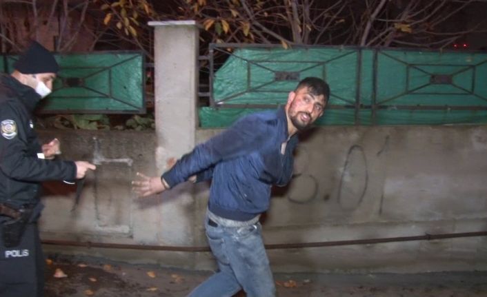 Kısıtlamayı delip narkotik madde ile yakalandılar savunmaları “Biz terörist miyiz bizi çekmeyin” oldu