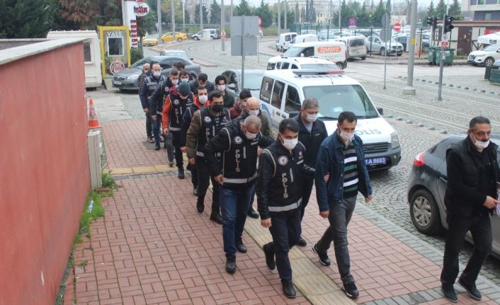 Kocaeli FETÖ operasyonunda gözaltına alınan 11 kişi adliyeye çıkarıldı