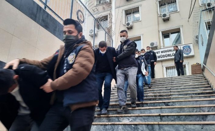 Konya ve Denizli’de dolandırılan mağdurların 1 milyon TL’si sahiplerine teslim edildi