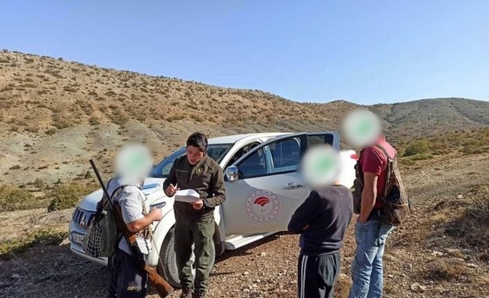 Konya’da bir ayda 95 kaçak avcıya 156 bin lira ceza kesildi