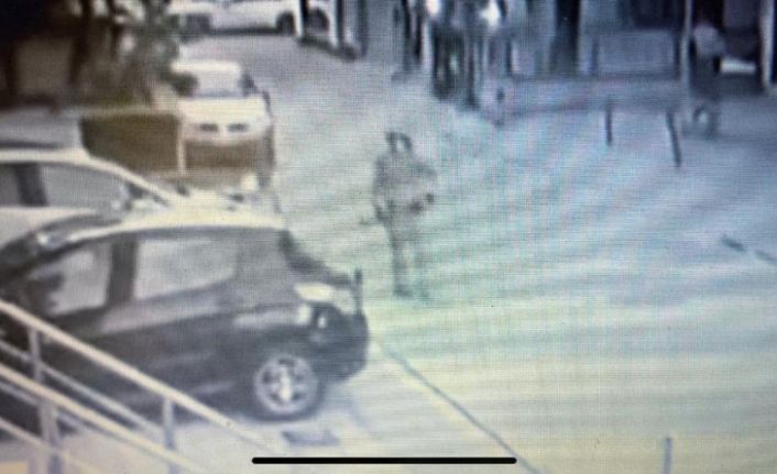 Maltepe’de Aylin Sözer’i öldüren şahsın binaya giriş anı görüntüleri ortaya çıktı