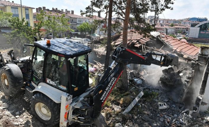 Mamak Belediyesi yaptığı kentsel dönüşüm projeleriyle Başkent’in estetiğine katkıda bulunuyor