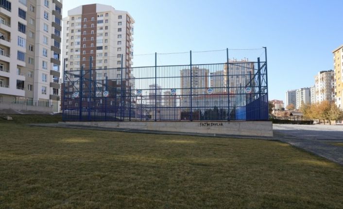 Melikgazi’den gençlere yeni spor tesisleri atağı