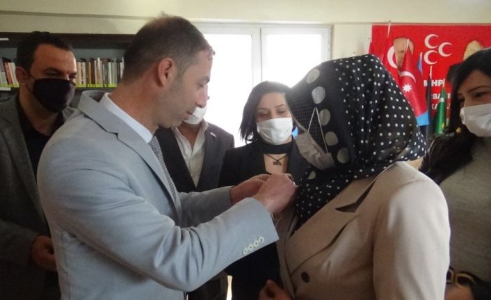 MHP Diyarbakır Kadın Kolları Başkanı değişti, Milliyetçi Anneler Birliği toplu olarak partiye katıldı