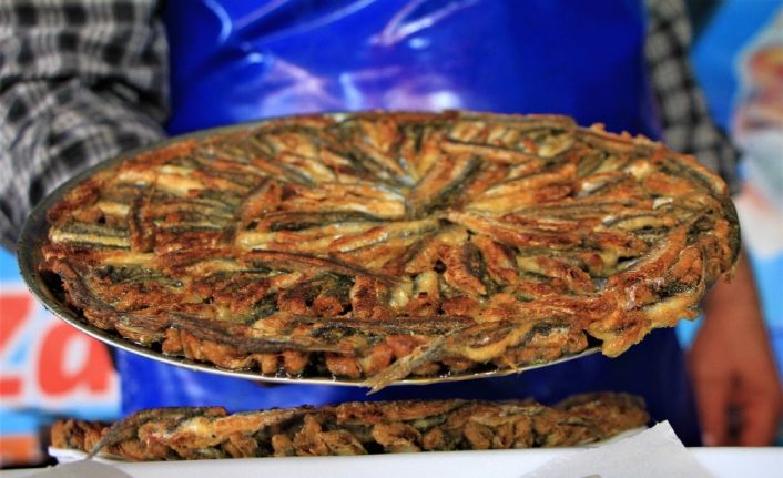 Pandemi ile birlikte talepler değişti, balıklar pişirilerek evlere servis edilmeye başlandı