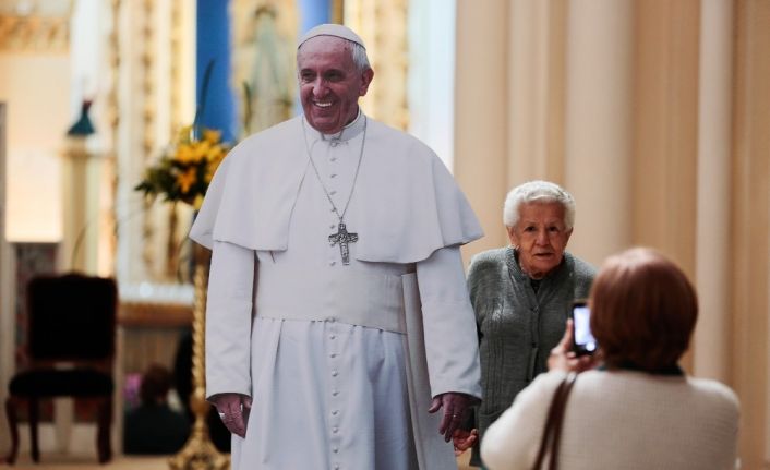 Papa Francis, Mart’ta Irak’ı ziyaret edecek