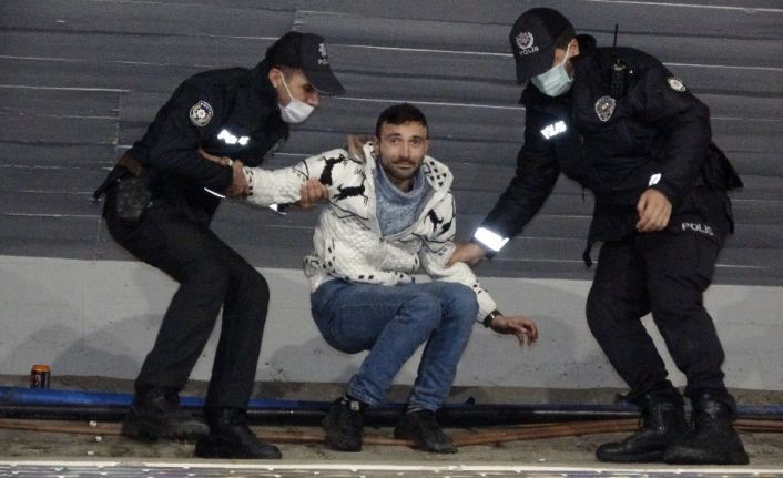 Polisi seviyorum dedi, 3 bin 186 TL para cezası yedi