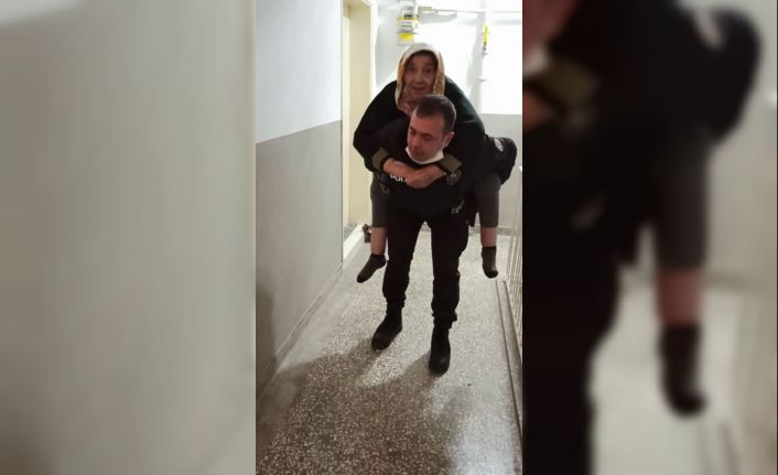 Polisten gönülleri fetheden hareket