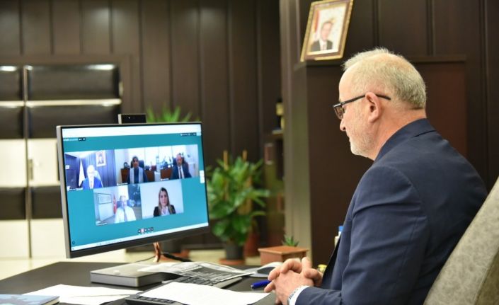 Rektör Ünal: "Sağlık sadece insanla ilgili değildir, dünyayla da ilgilidir"