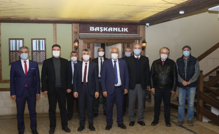 Rektör Uysal: "Ahmet Uluçay adıyla sempozyum ve film festivali düzenleyeceğiz"