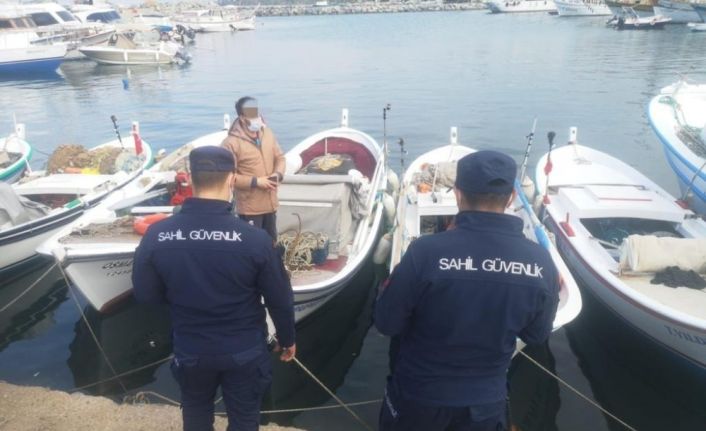 Sahil güvenlik ekipleri Kuşadası Körfezi’ni havadan ve denizden denetliyor