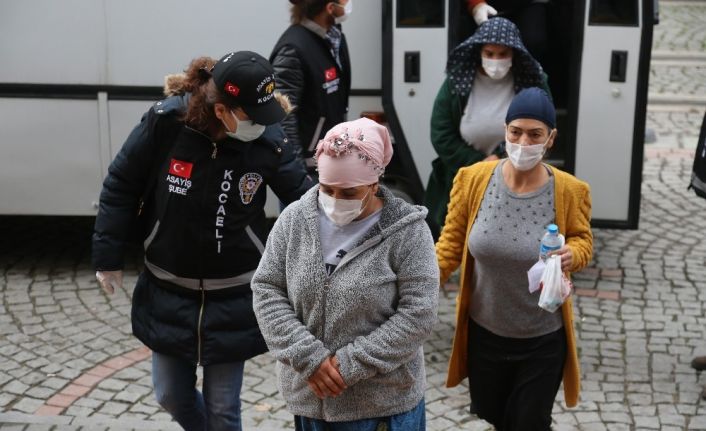 Sokak ortasında kavga ettikleri şahsı darp ederek öldüren 8 kişi gözaltına alındı