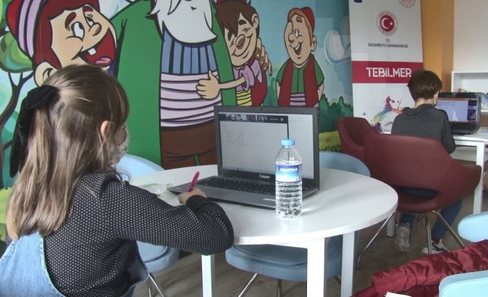 Sultanbeyli’deki Tematik Bilgi Merkezleri, öğrenciler için EBA destek noktalarına dönüştürüldü